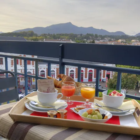 Le Relais Saint-jacques Otel