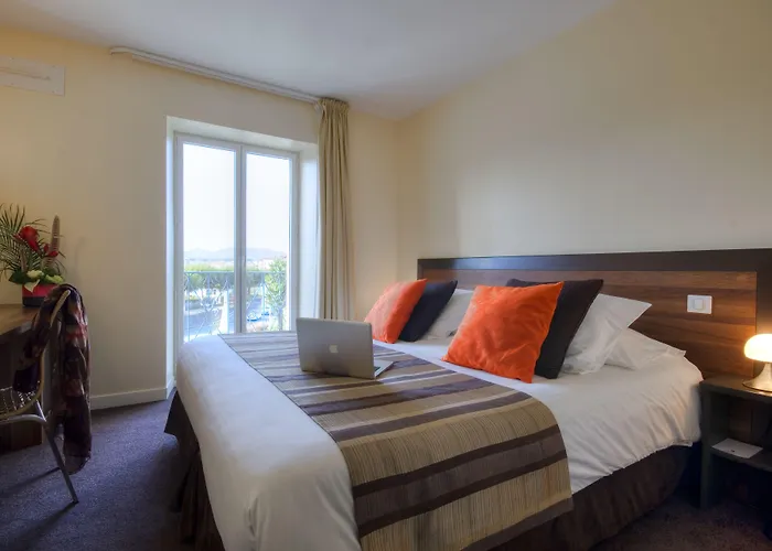 Le Relais Saint-jacques Otel