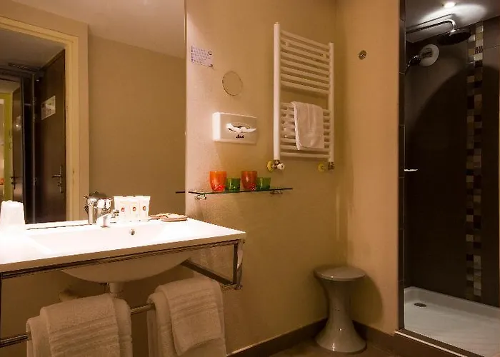 Otel Le Relais Saint-jacques 3*