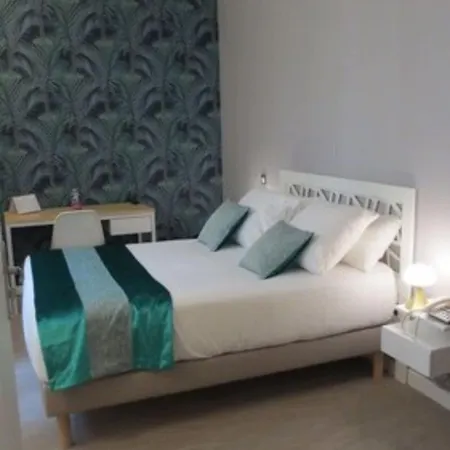 מלון Le Relais Saint-jacques סן-ז'אן-דה-לוז