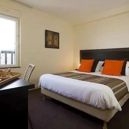 Le Relais Saint-jacques 3* סן-ז'אן-דה-לוז