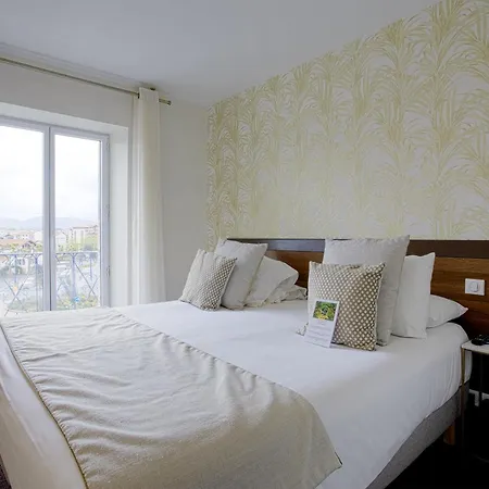Le Relais Saint-jacques 3* סן-ז'אן-דה-לוז