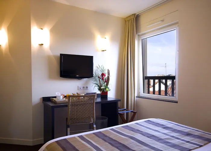 Hotel Le Relais Saint-jacques 3*